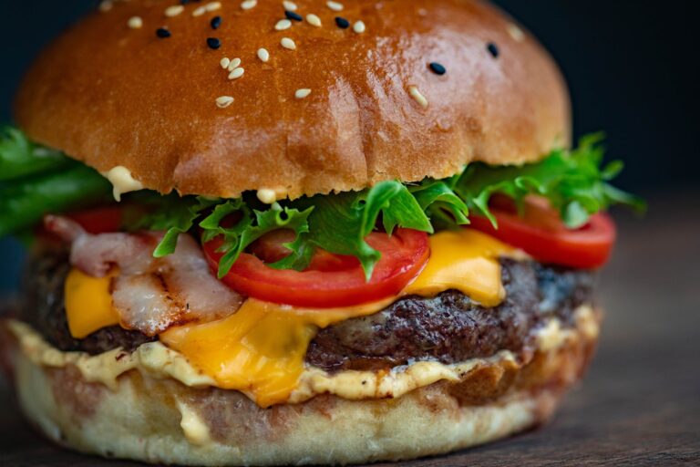 The Ultimate Guide to The Best Grilled Burgers